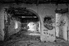 20190807_Atheor_Le_Trayas_Deserted_House_Interior_2